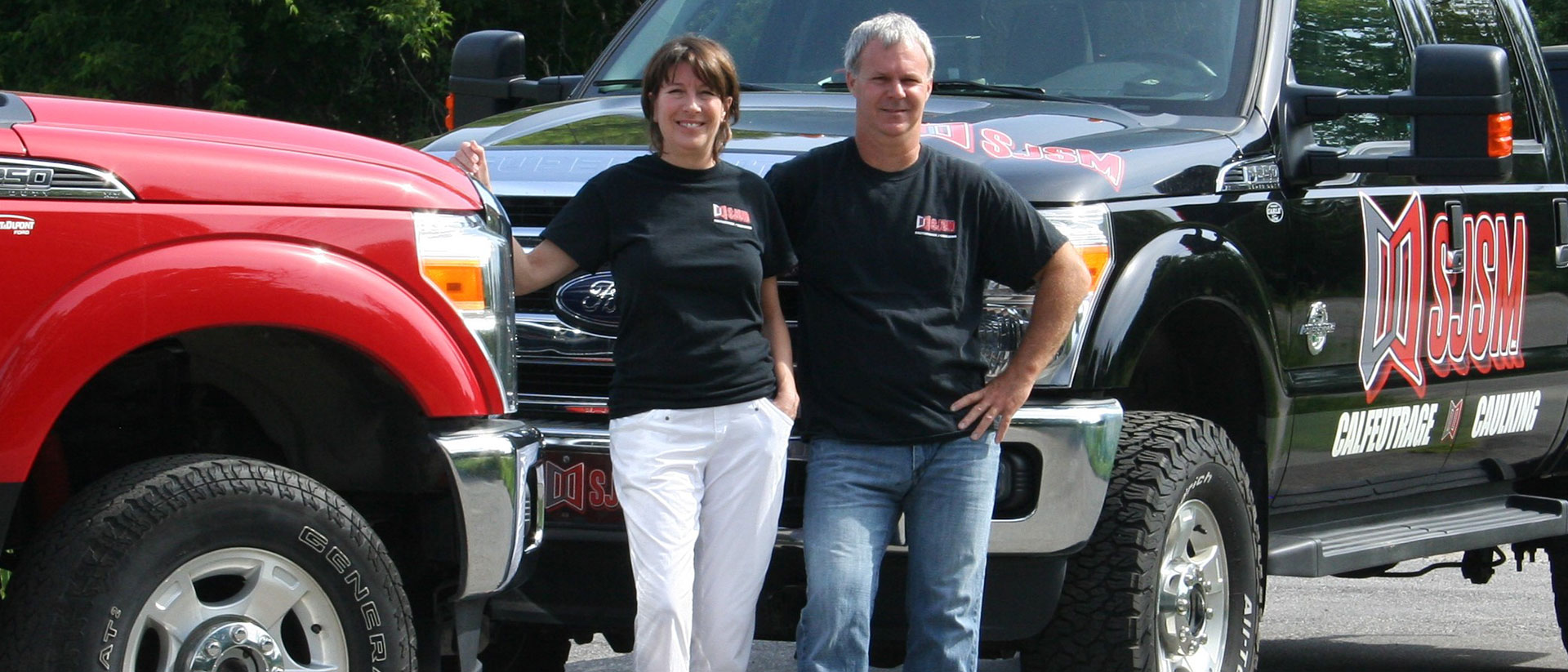 Camion SJSM avec les propriétaires